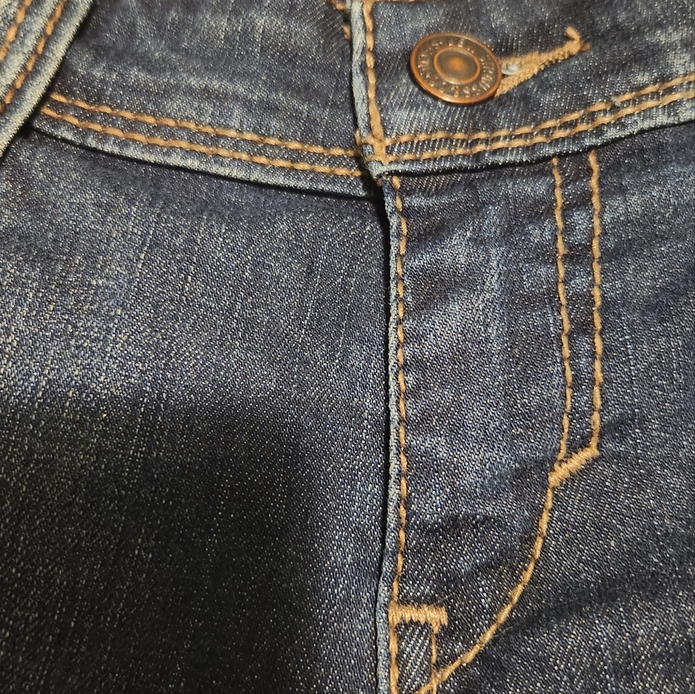 Levi's shorts - Picture 4 of 4